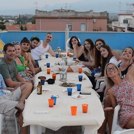Gianni House Backpackers Hostel Giardini-Naxos Buitenkant foto