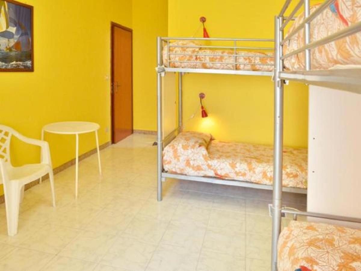 Gianni House Backpackers Hostel Giardini-Naxos Buitenkant foto
