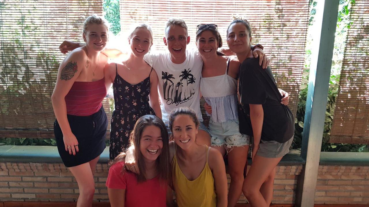 Gianni House Backpackers Hostel Giardini-Naxos Buitenkant foto